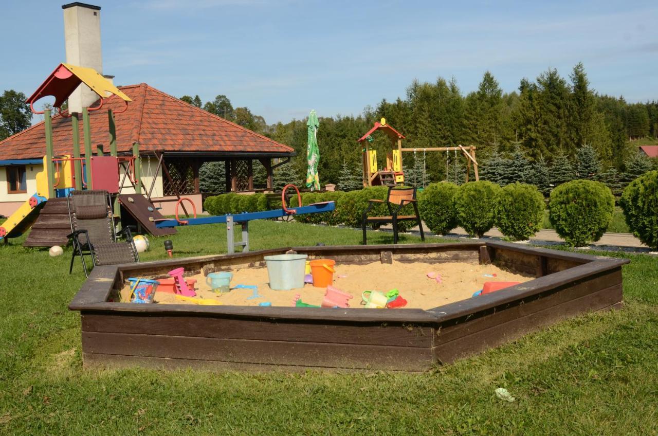 Zajazd Bieszczadzka Ostoja Ustrzyki Dolne Exterior foto